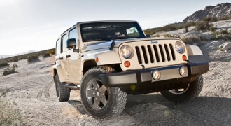 Jeep ������� 3 ����� ������������ � 5-������� ���������� ������