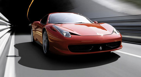 Суперкары Ferrari обретут способность следить за своими владельцами