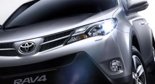 Показан интерьер новой Toyota RAV4