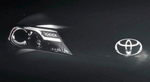Появился первый тизер нового кроссовера Toyota RAV4
