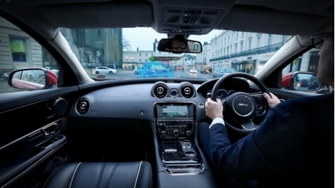 Jaguar и Land Rover могут получить прозрачные стойки