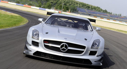 В Mercedes запатентовали четырехдверную версию SLS AMG