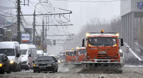 Снег парализовал Москву. На очереди Киев