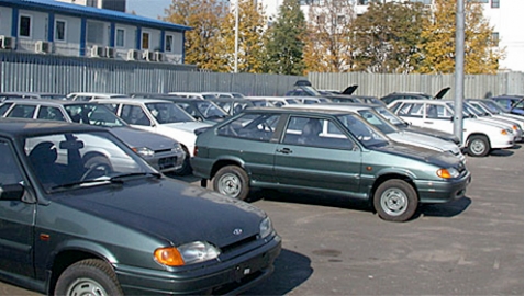 АвтоВАЗ приостановил производство из-за переполненных складов