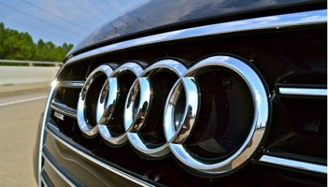 Audi частично приостанавливает производство в России